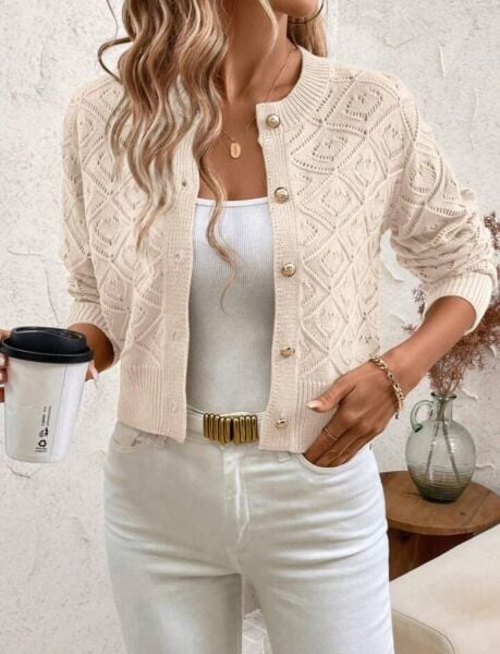 Ajurlu Baklava Desen Düğmeli Ara Boy Hırka