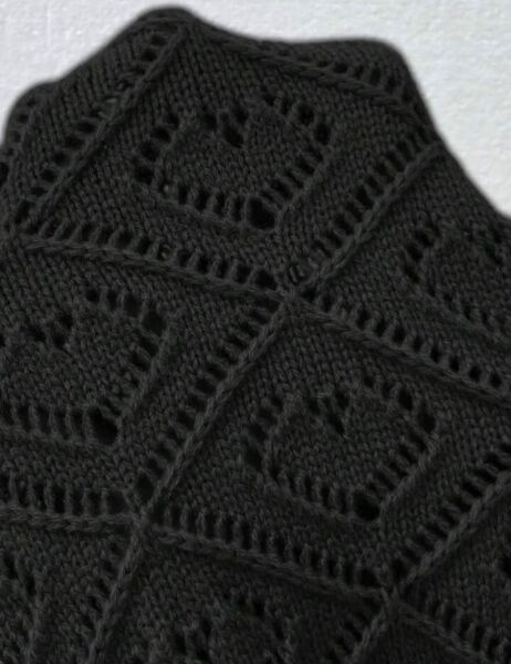 Ajurlu Baklava Desen Düğmeli Ara Boy Hırka